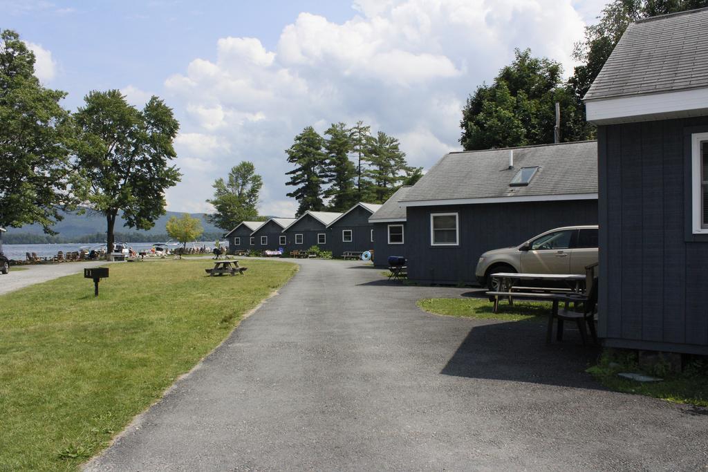 Blue Lagoon Resort Lake George Exterior photo